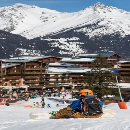 In Valfrejus Near Gondola Appartement *